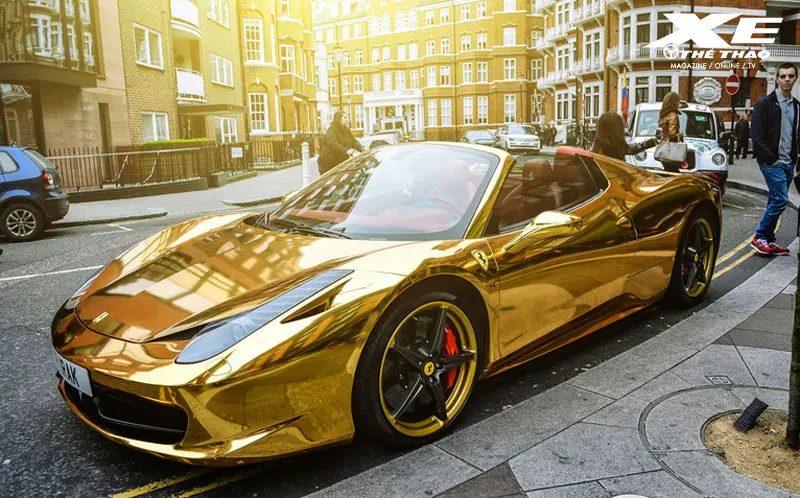 CLASS: Ronaldo Shakes Up the Streets of Arabia Behind the Wheel of a Gold-Plated Ferrari 488 GTB 6